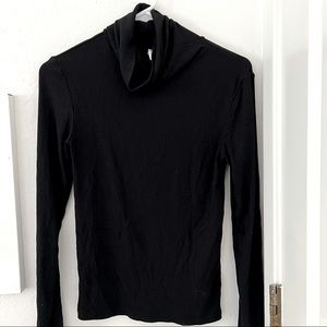 H&M black turtleneck size S